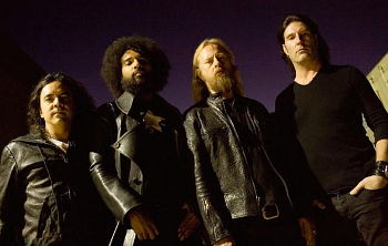 ALICE IN CHAINS - Black Gives Way To Blue