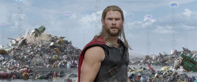 THOR: RAGNAROK - Parodie na Avengers s nádhernými obrazy a LED ZEPPELIN