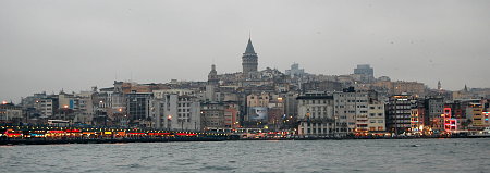 Istanbul - pohled na Galatskou v a Beyoğlu